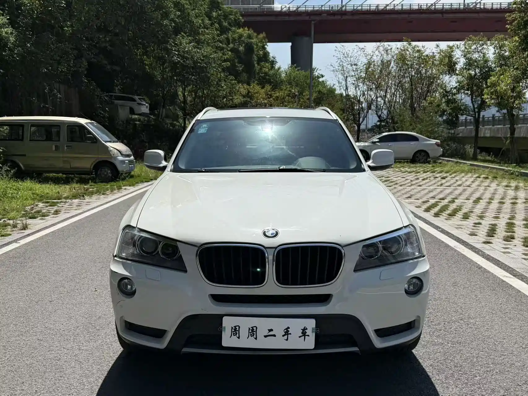 Photo 2 - BMW X3 (Import)