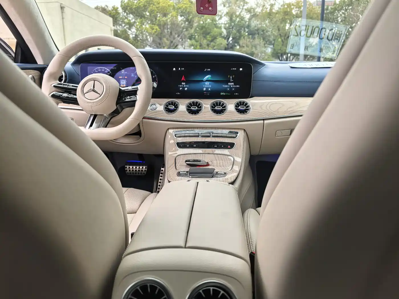 MERCEDES-BENZ E CLASS