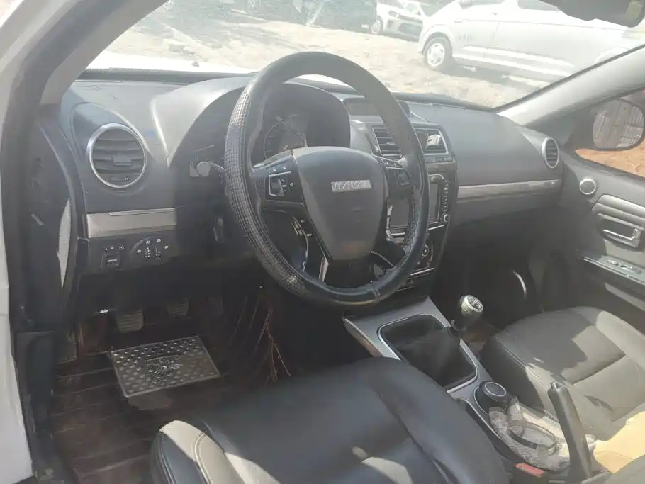 Haval H5 Classic 2017 2016 Classic 2.0T Manual AWD Prestige