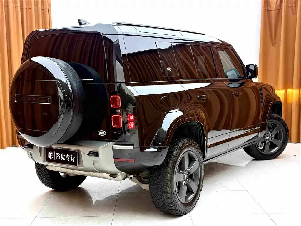 Фото 4 - Land Rover Defender