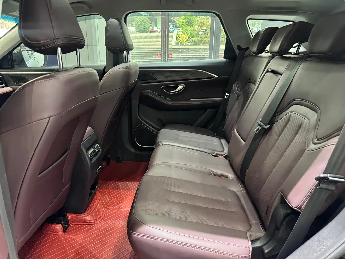 Jetour X90 PLUS 2024 2024 1.6TD DCT Big Family Happy Edition 7-seater