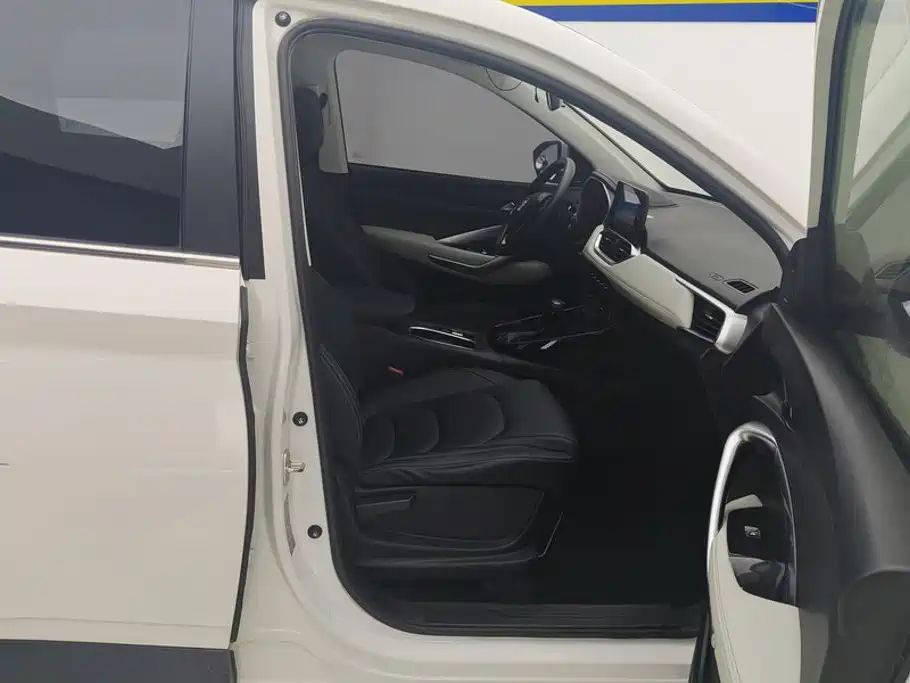 Baojun 530 2019 2019 1.5T CVT Premium China V