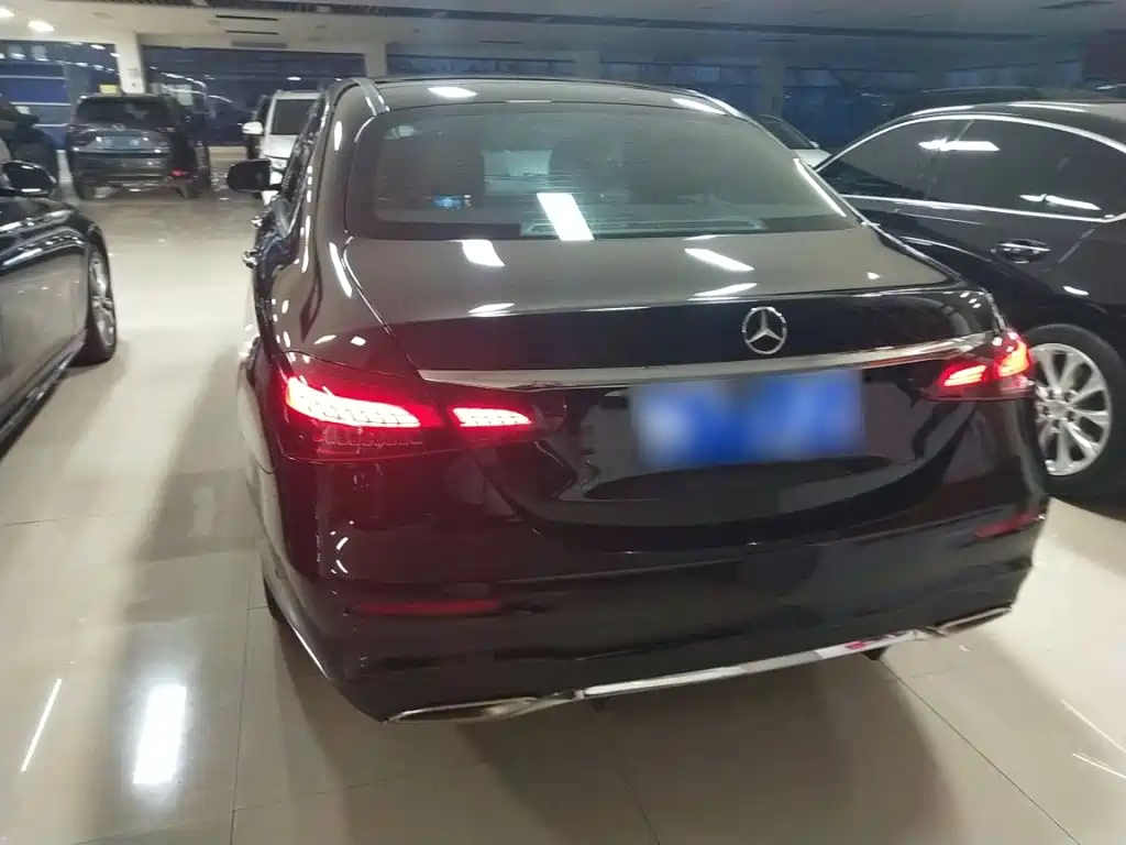 MERCEDES-BENZ E-CLASS