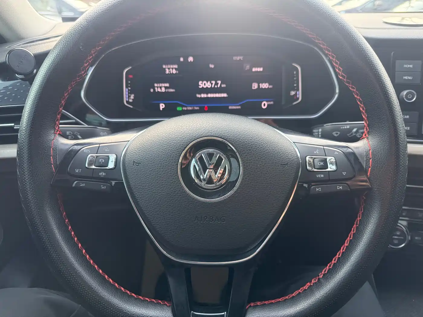 Volkswagen Passat 2019 330TSI Luxury Edition China VI фото 8
