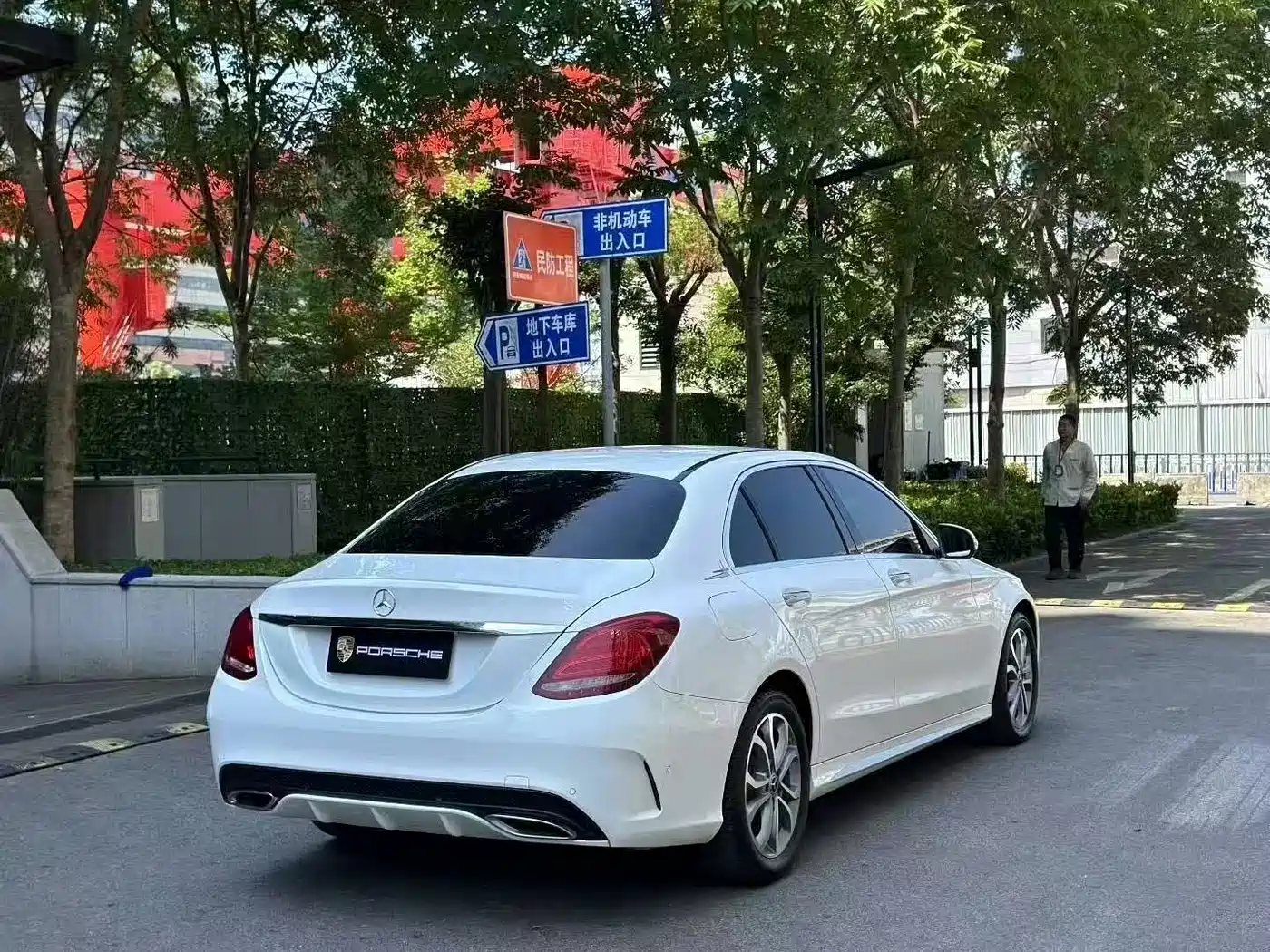Mercedes-Benz C-Class 2016 C 200 L фото 8
