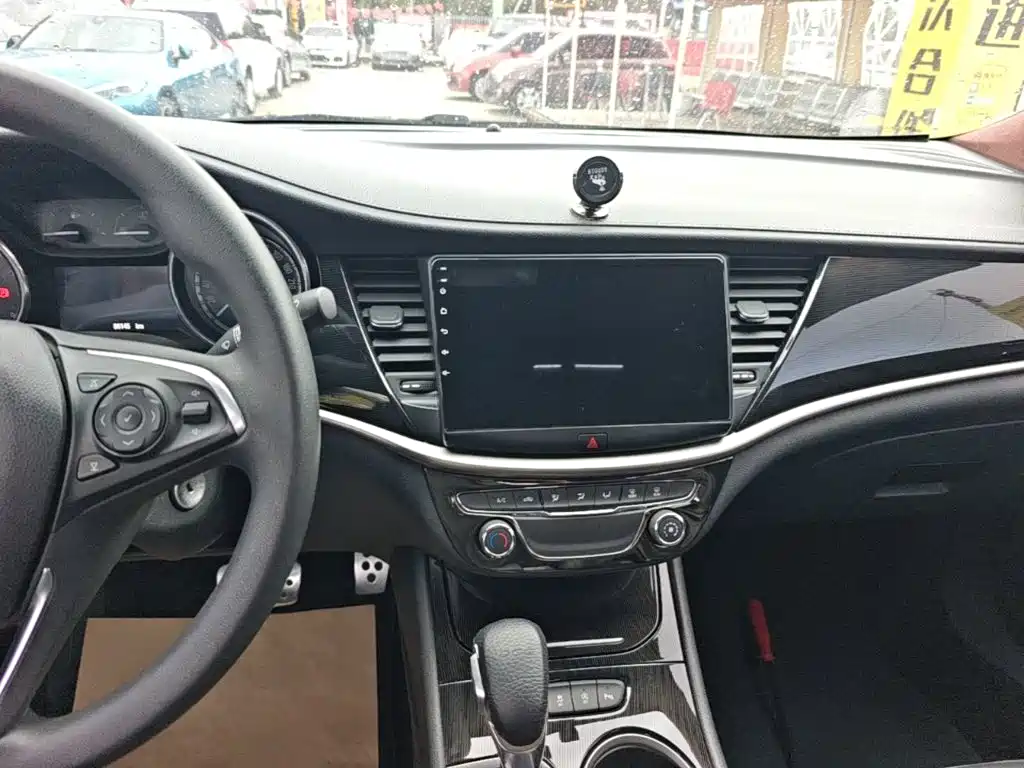 Photo 13 - Buick Verano