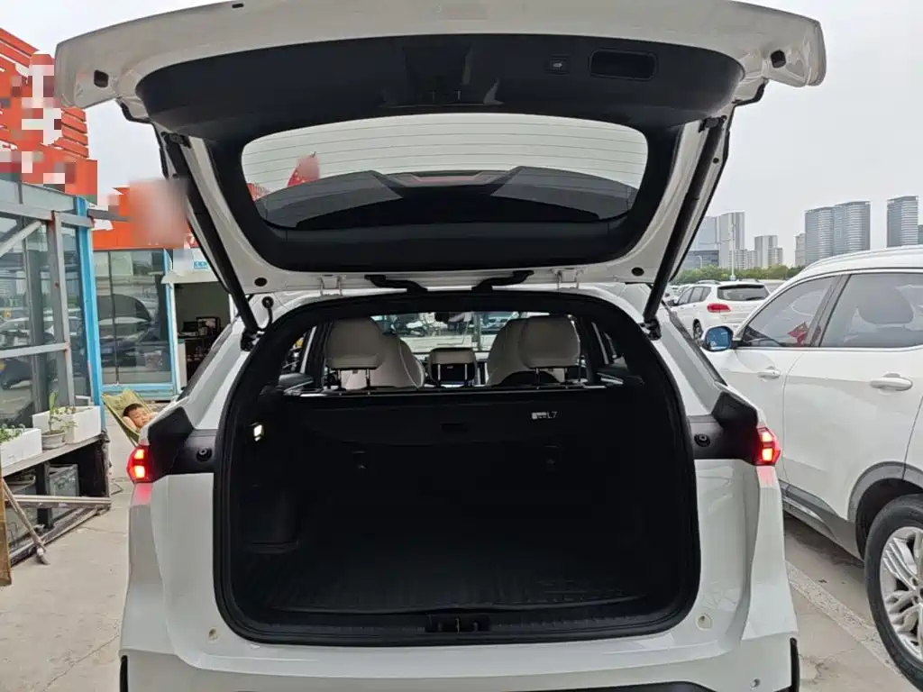 Geely Galaxy Galaxy L7 2023 2023 1.5T 115km Starship