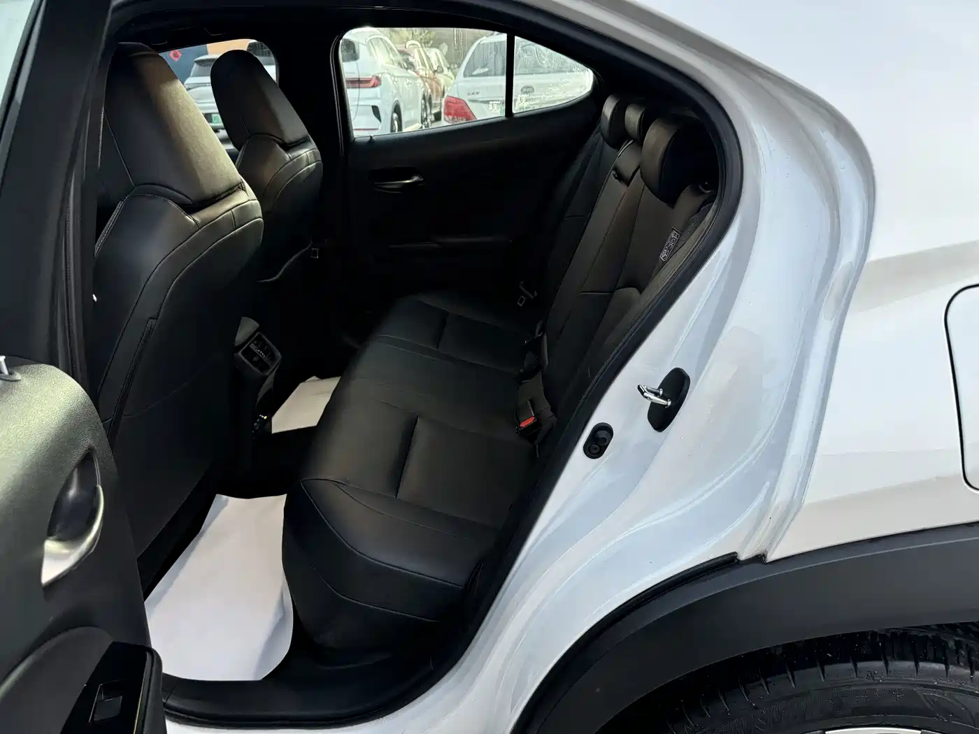 Lexus UX, миниатюра 7