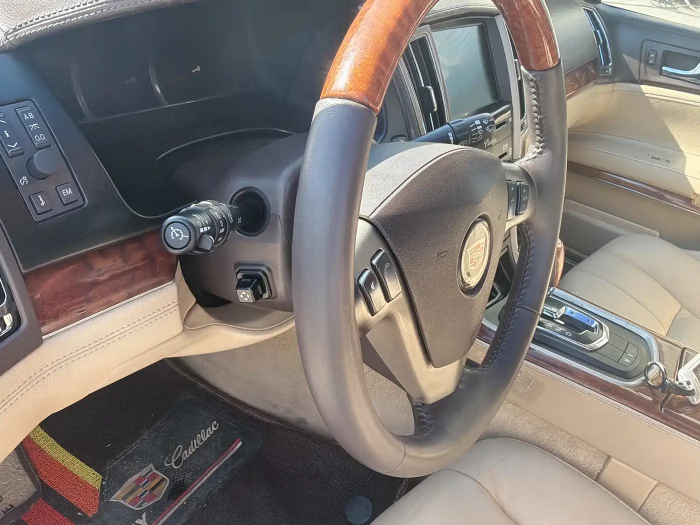 Cadillac SLS 2007 Model 2.8 Luxury фото 9