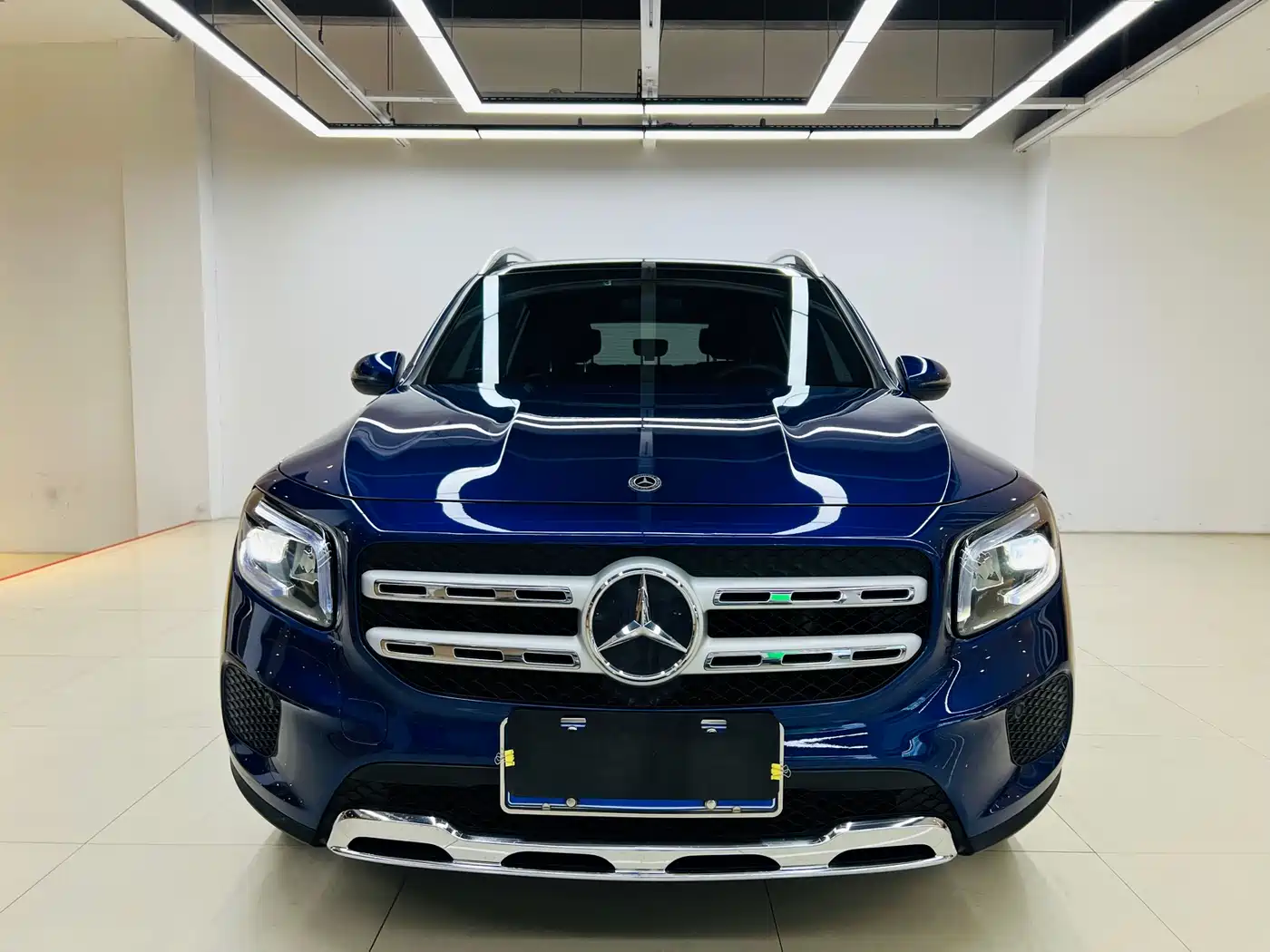 MERCEDES-BENZ GLB