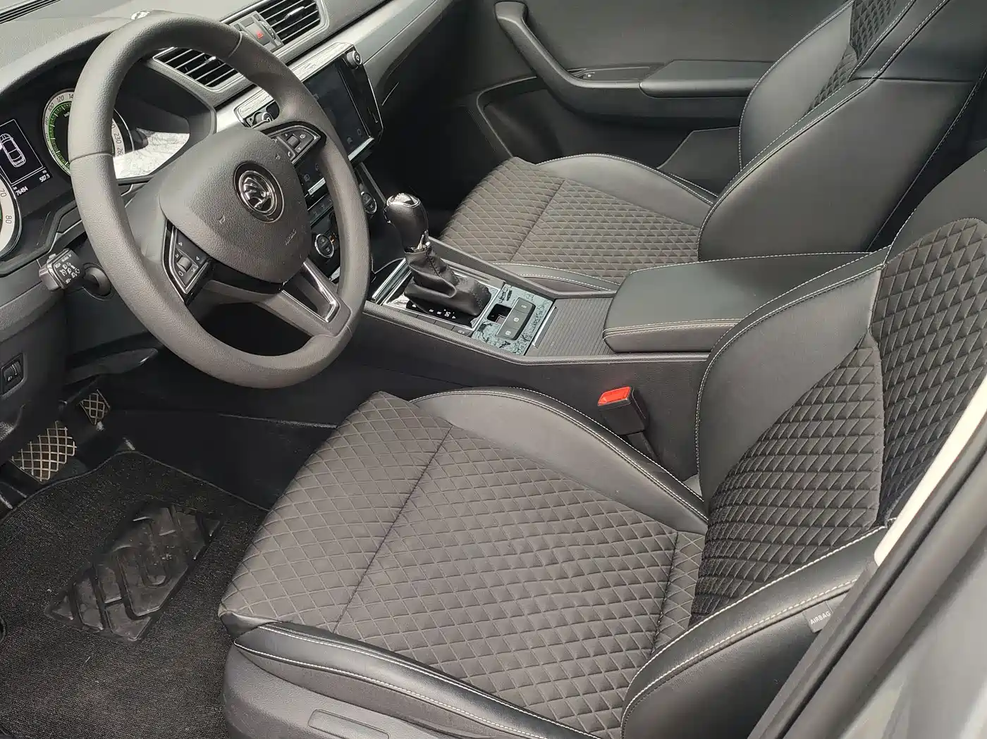 Škoda Superb 2018 TSI330 DSG Comfort Version China VI фото 9