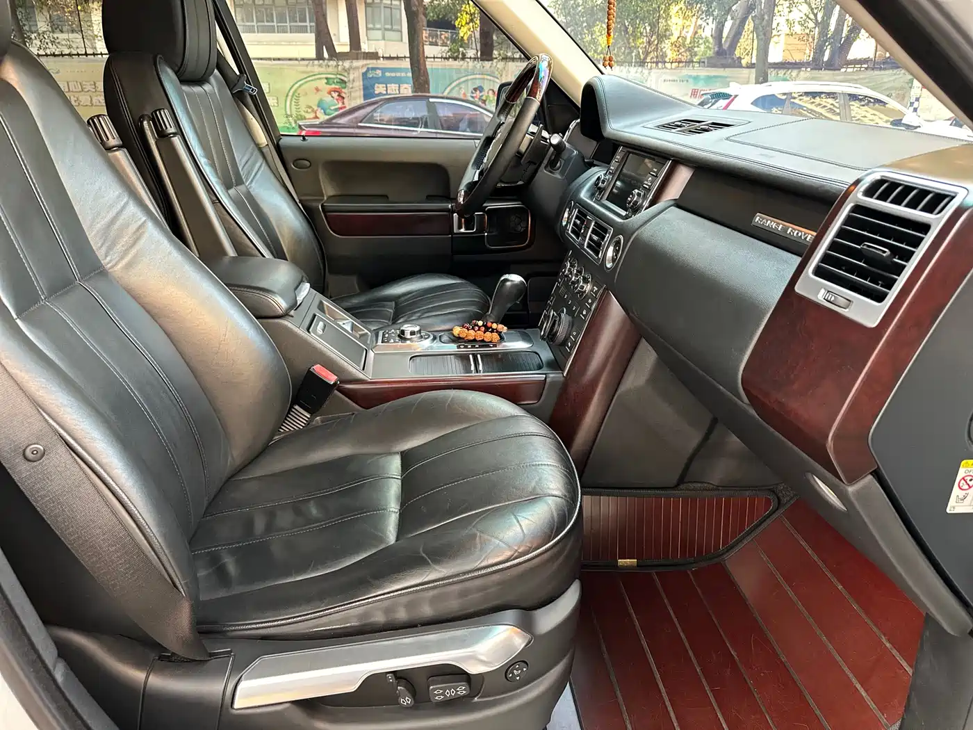 Land Rover Range Rover 2011 5.0 NA V8 HSE фото 19