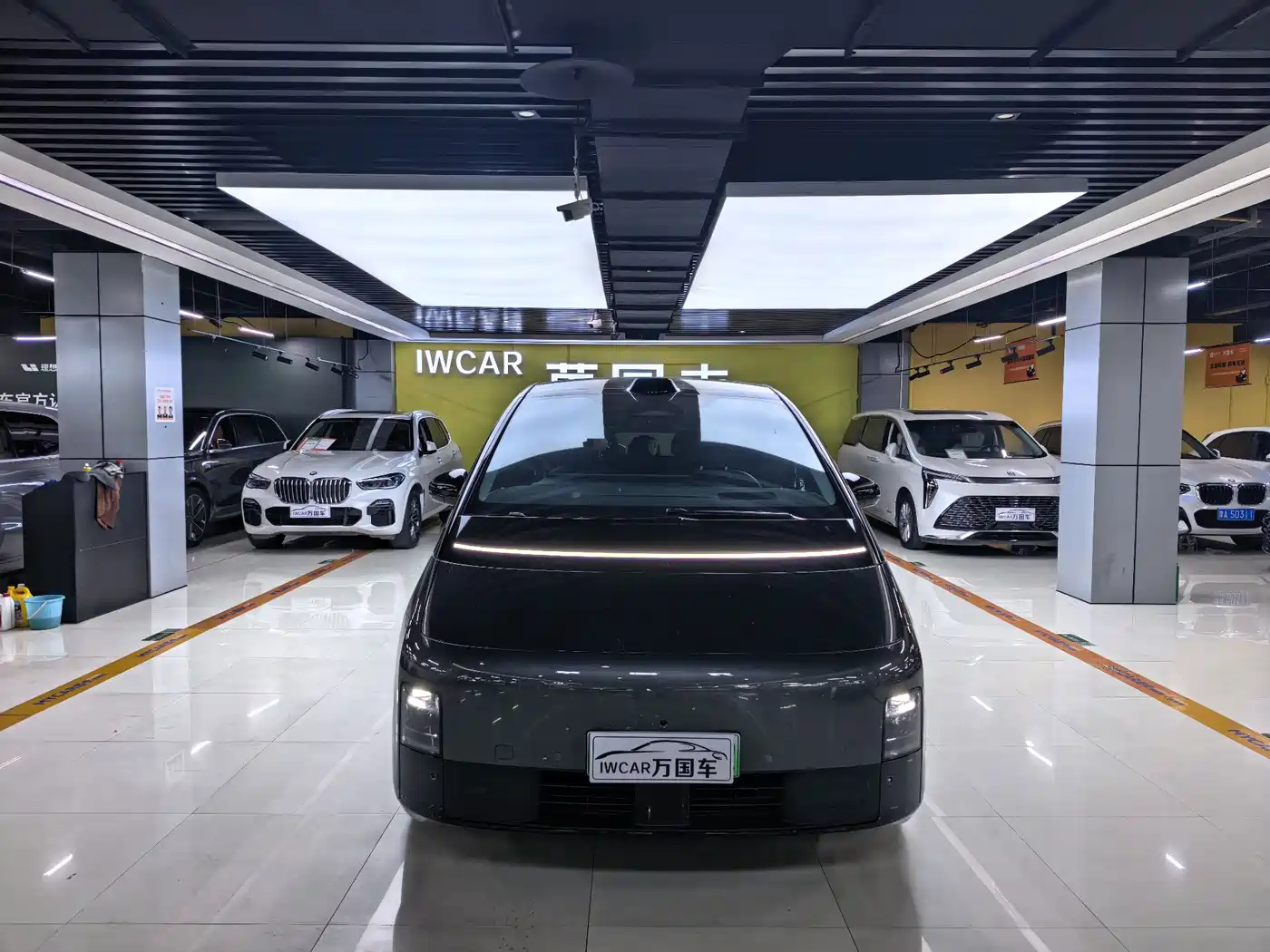 Li Auto MEGA 2024