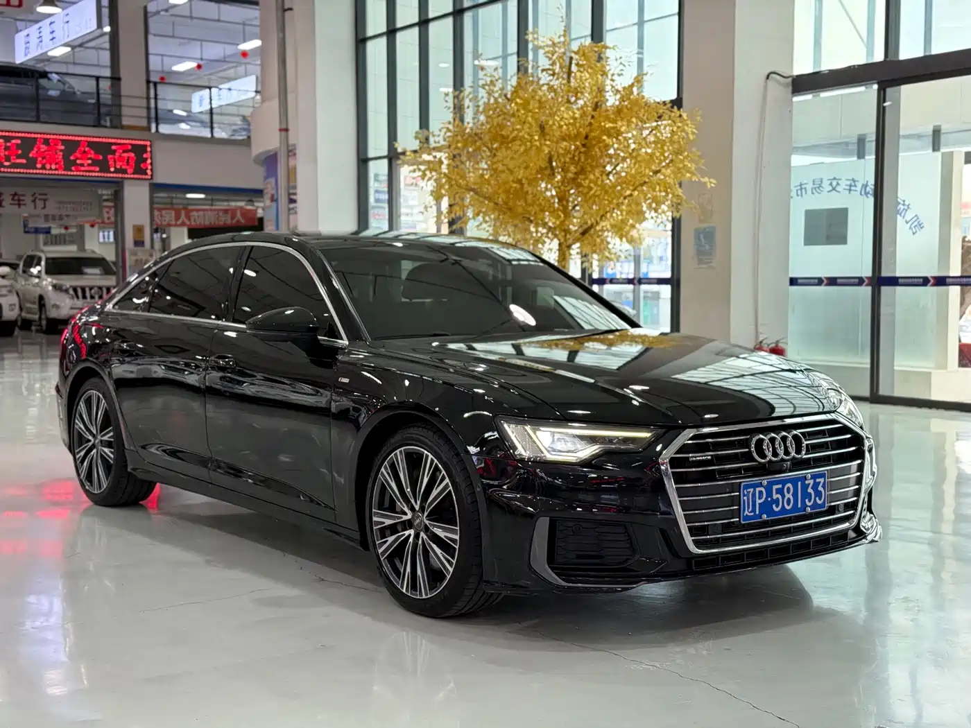Фото 3 - Audi A6L