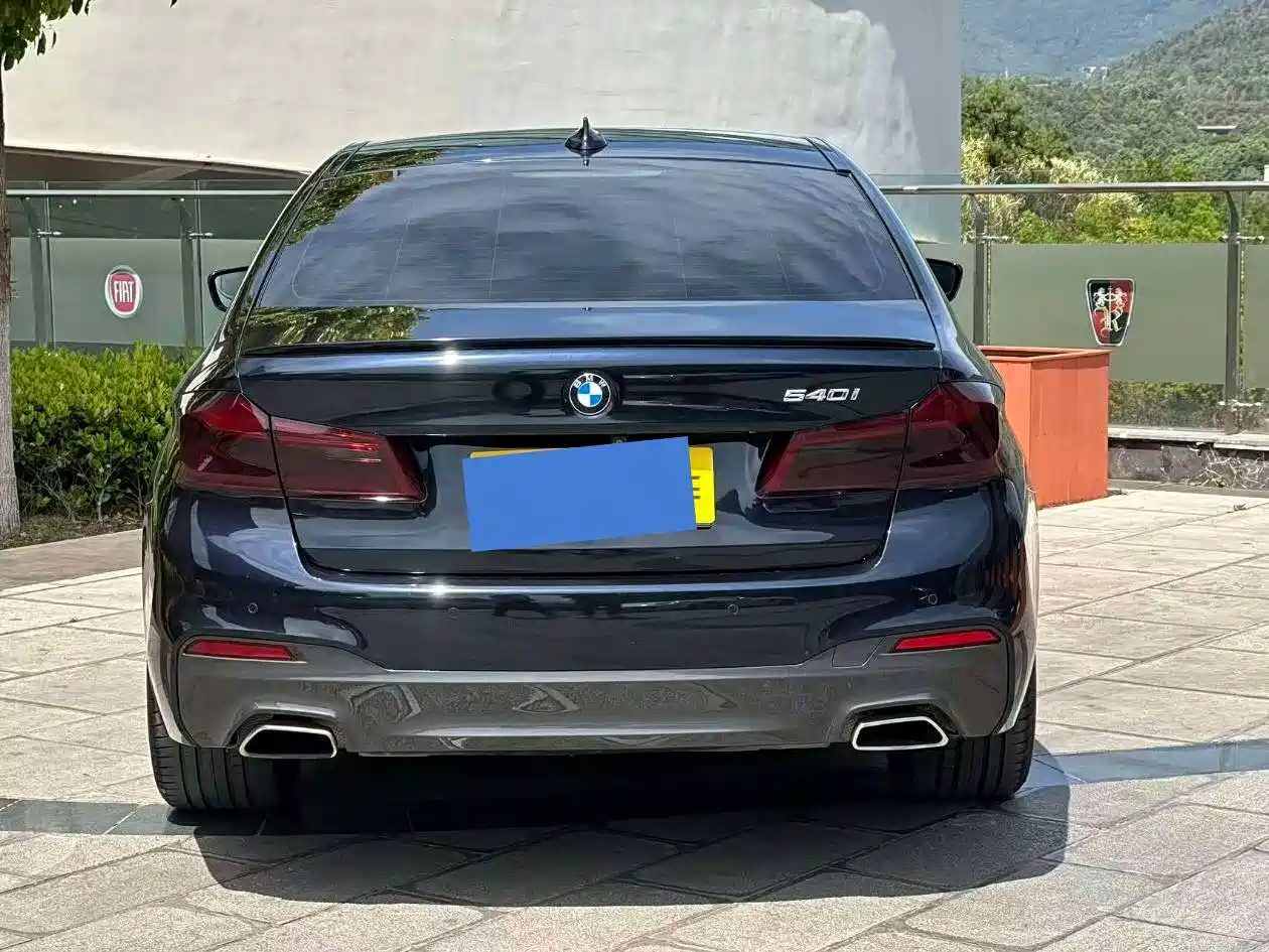 BMW 5 Series (Import) 2018 540i M Sport Package фото 8