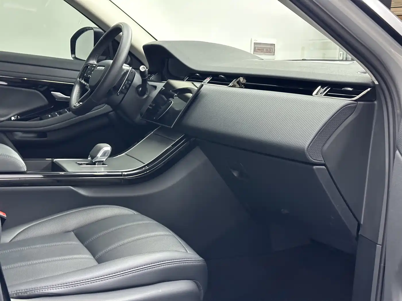 Land Rover Range Rover Evoque 2025 2024 Range Rover Evoque L 200PS Glowing Elegance Edition