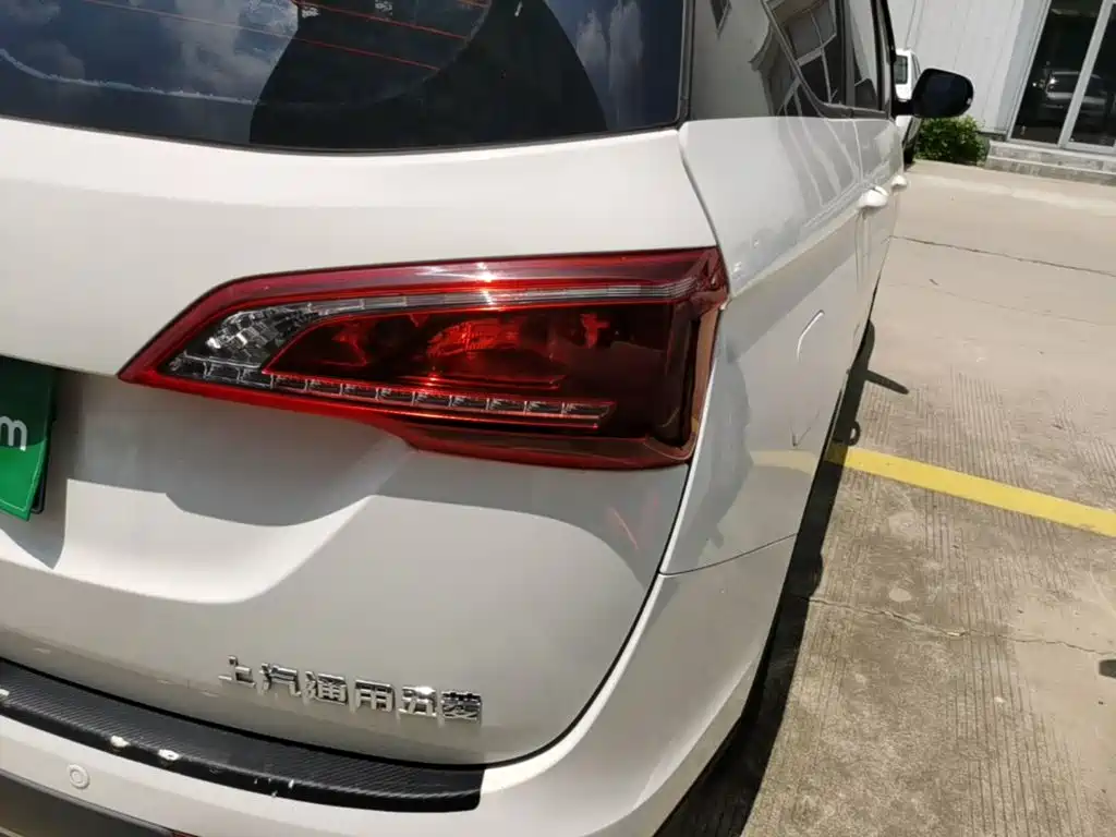Baojun 730 2019 2019 1.5T CVT Fashion 7-Seater China V