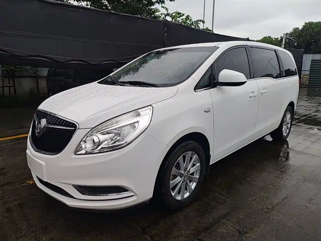 Buick GL8 2018 28T Comfort China VI фото 2