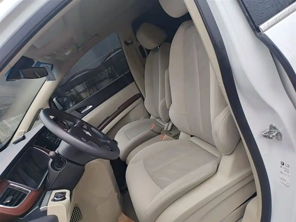 Buick GL8 2018 28T Comfort China VI фото 15