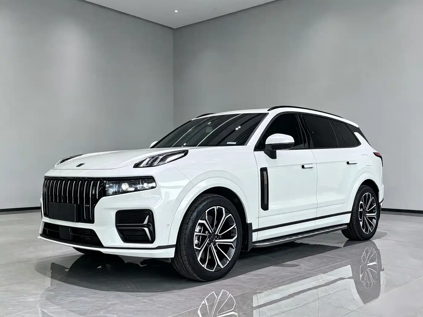 2024 Lynk & Co 09 EM-P
