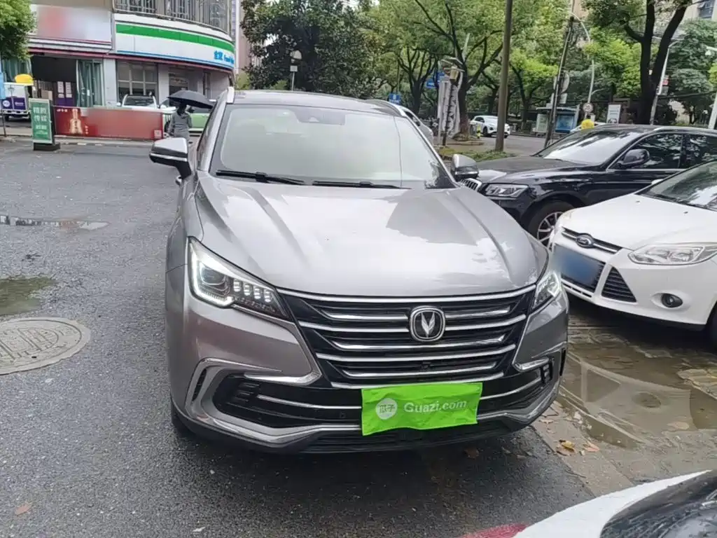 Фото 3 - Changan CS85