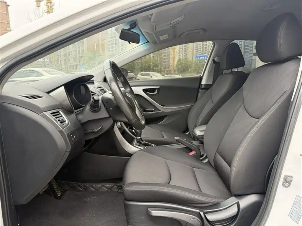 Hyundai Langdong 2016 1.6L Automatic Smart Edition фото 23