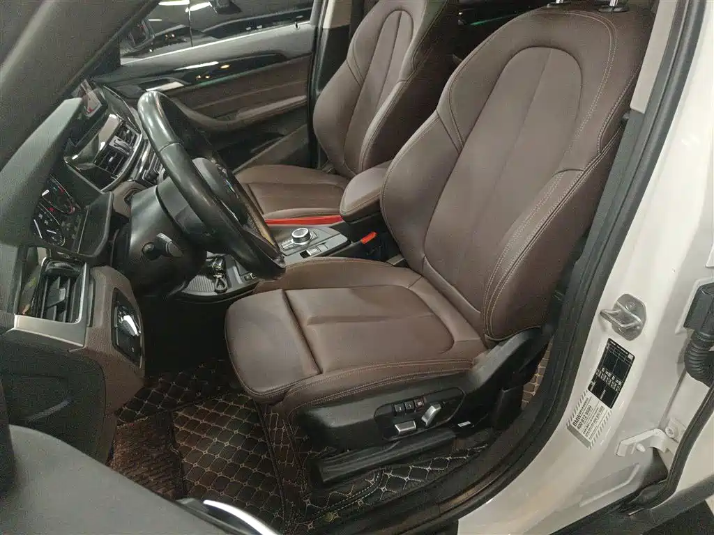 BMW X1 2021 Facelift sDrive25Li Leading фото 15