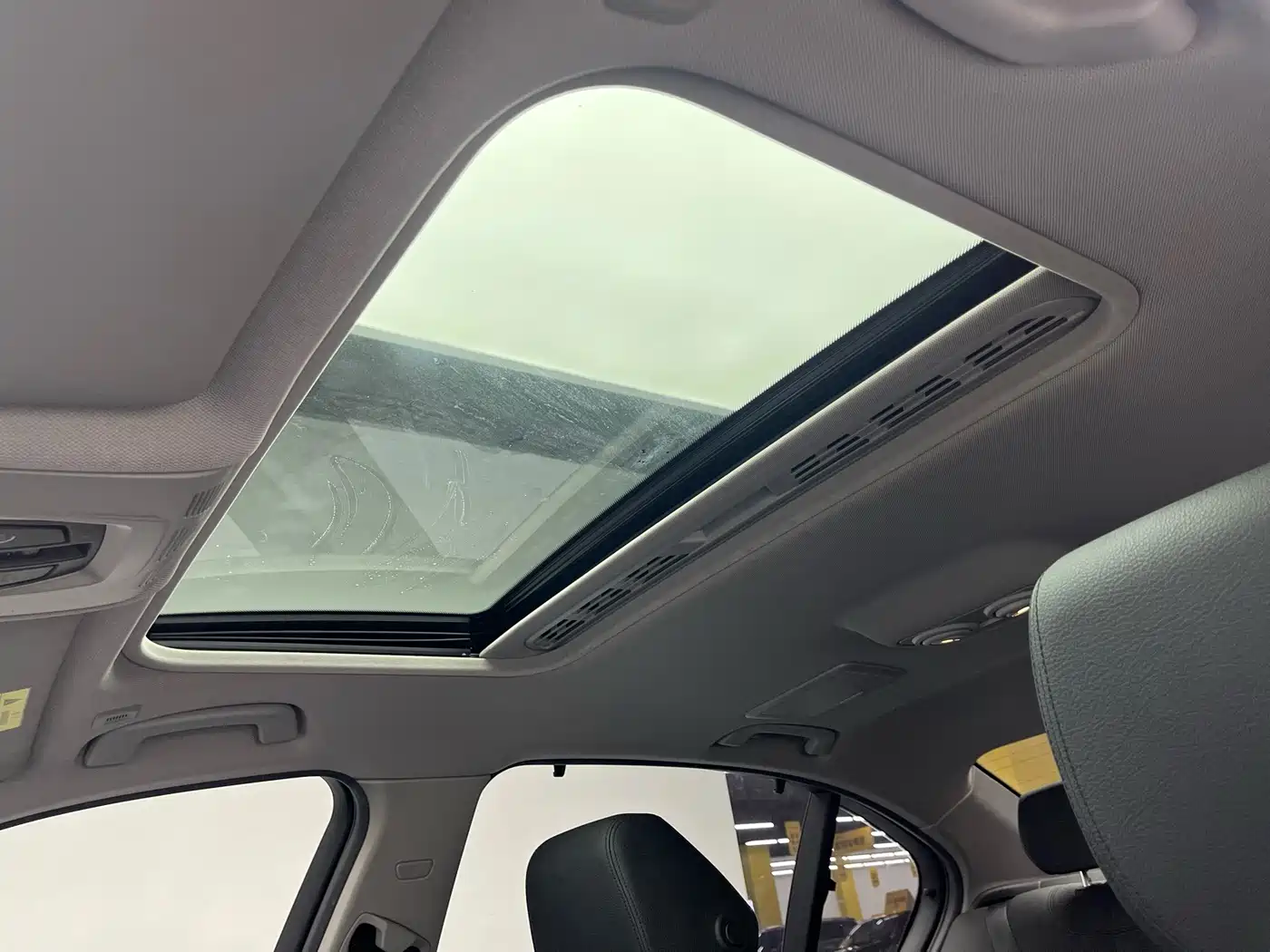 BMW 3 Series 2018 320Li Leading M Sport Package фото 10