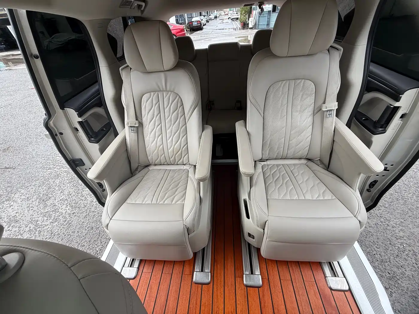 Buick GL8 2021 ES Landlord 653T Comfort фото 7