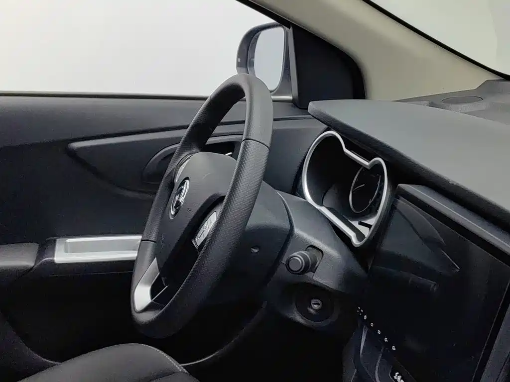Dongfeng Aeolus Dongfeng Fengshen AX3 2017 2016 1.5L Manual Trendy Cool Edition