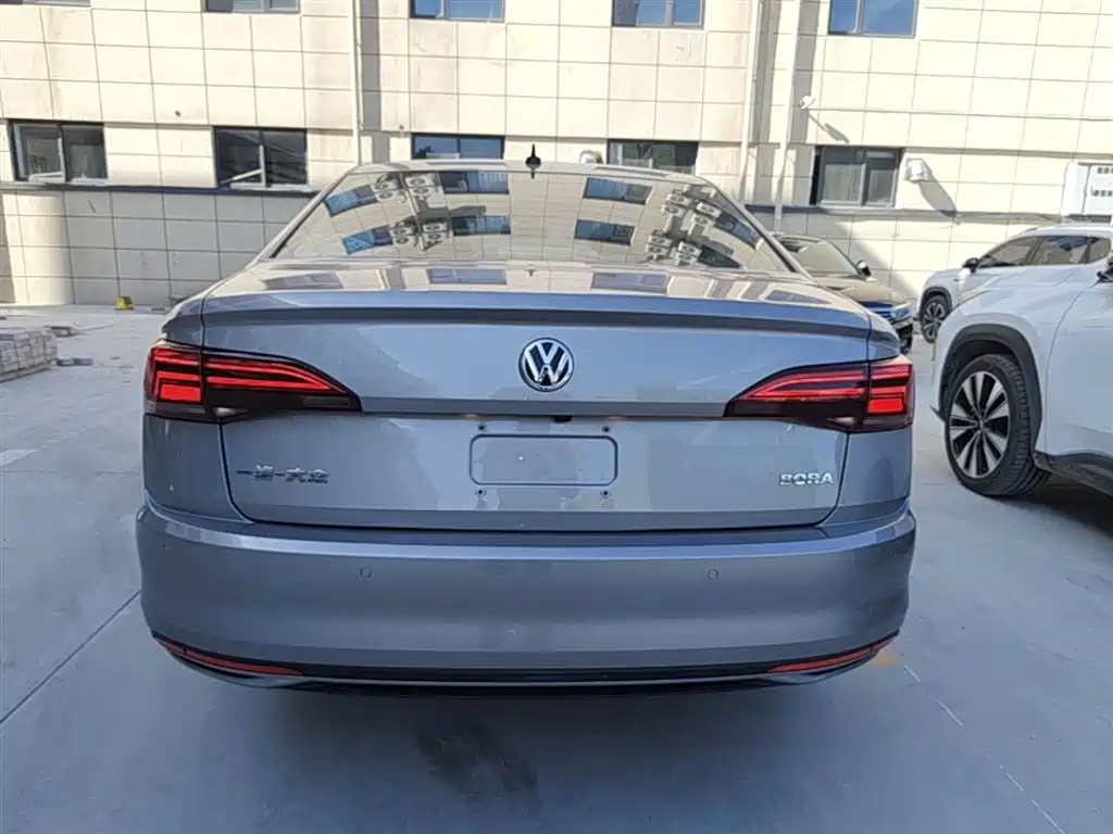 Volkswagen Bora 2019 Facelift 1.5L Automatic Luxury China VI фото 6