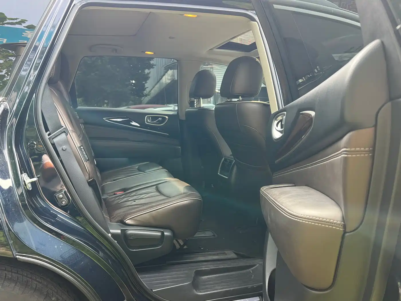 Infiniti QX60 (Import) 2018 2018 2.5 S/C Hybrid FWD Champion Family Edition