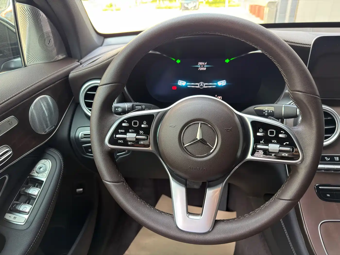 Mercedes-Benz GLC 2020 Facelift GLC 300 L 4MATIC Dynamic фото 16
