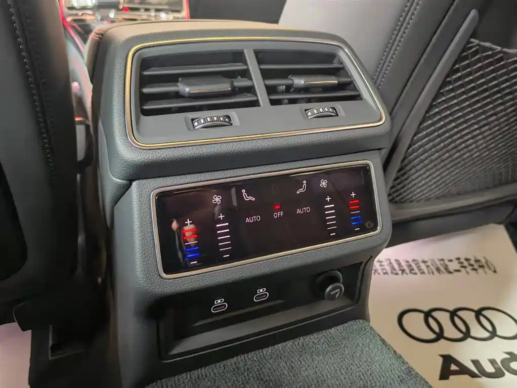 Audi RS 6 2024 RS 6 4.0T Avant performance фото 28