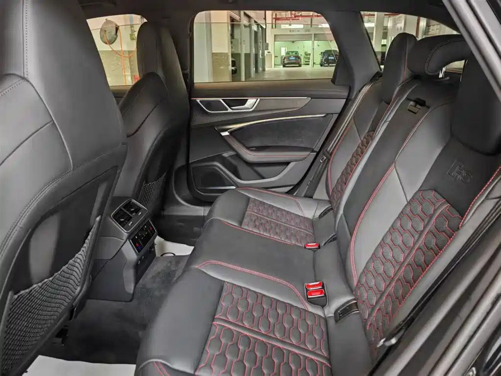Audi RS 6 2024 RS 6 4.0T Avant performance фото 27