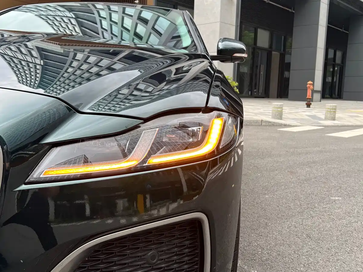 JAGUAR XFL