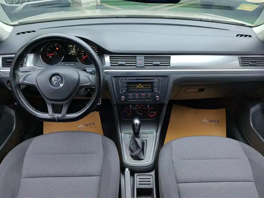Volkswagen Bora 2018 1.5L Automatic Fashion фото 12