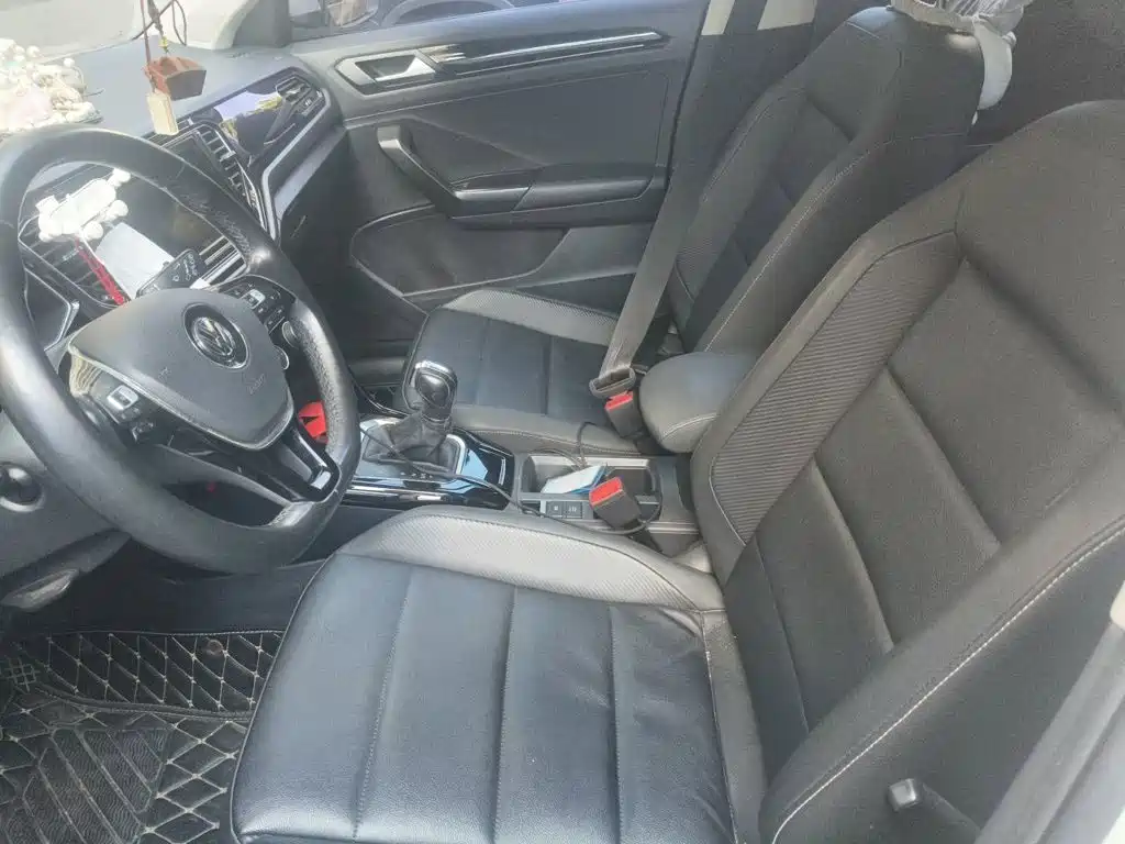 Volkswagen T-Roc, миниатюра 8