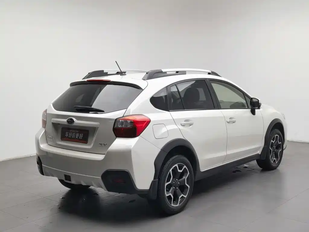 Фото 2 - Subaru XV