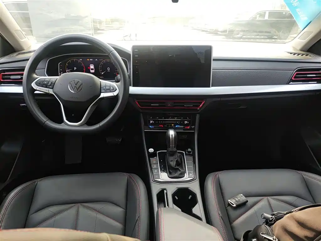 Volkswagen Lavida 2024 Model 300TSI DSG Starlight Leading Edition фото 10