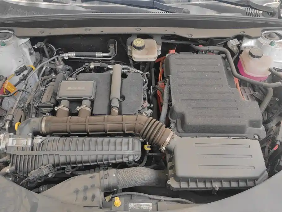 BYD Qin PLUS 2025 DM-i Smart Drive 55KM Leader фото 10