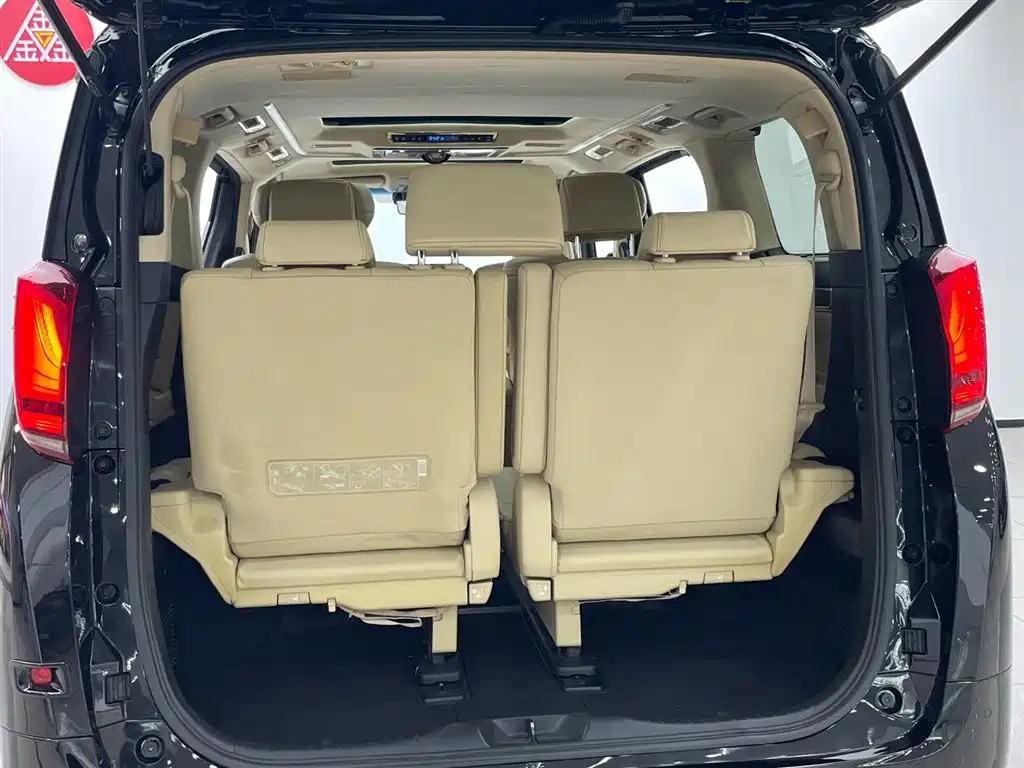 Toyota Alphard 2020 Hybrid 2.5L Luxury Edition фото 38
