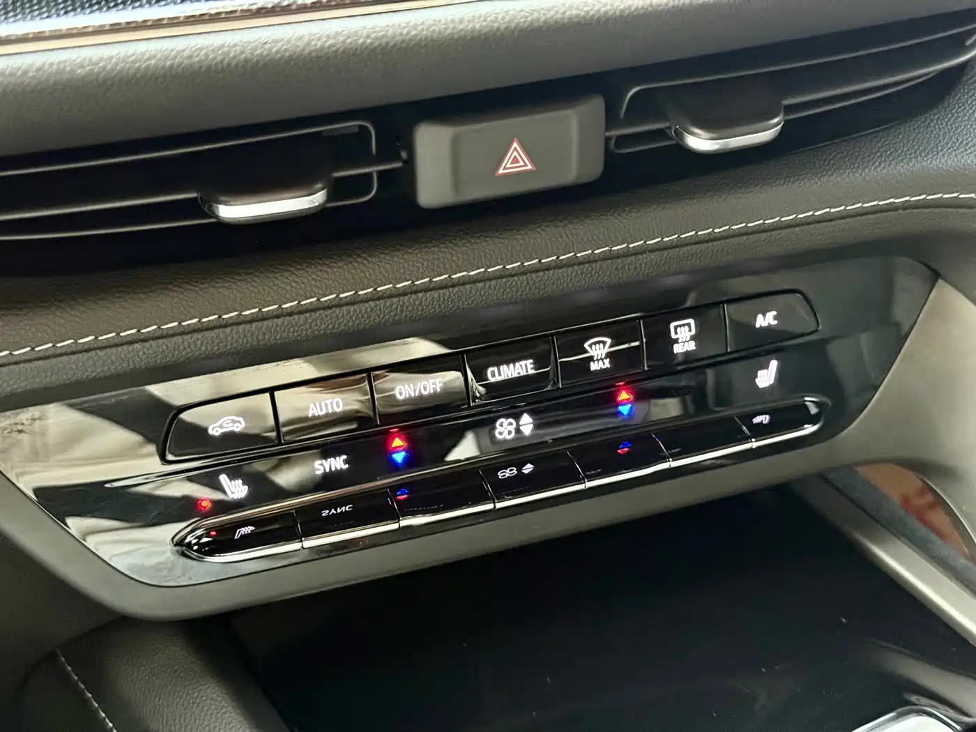 Buick Envision Plus 2023 Enclave Plus 652T 5-Seater Luxury фото 24