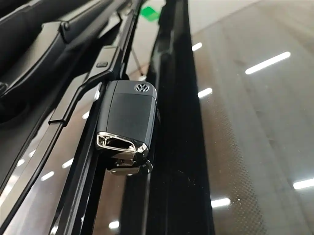 Volkswagen Passat 2025 Outstanding 380TSI Dragon Glory Edition фото 9