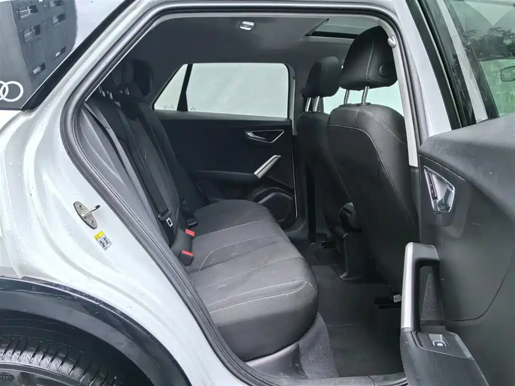 Audi Q2L 2020 35 TFSI Progressive Dynamic Model фото 10