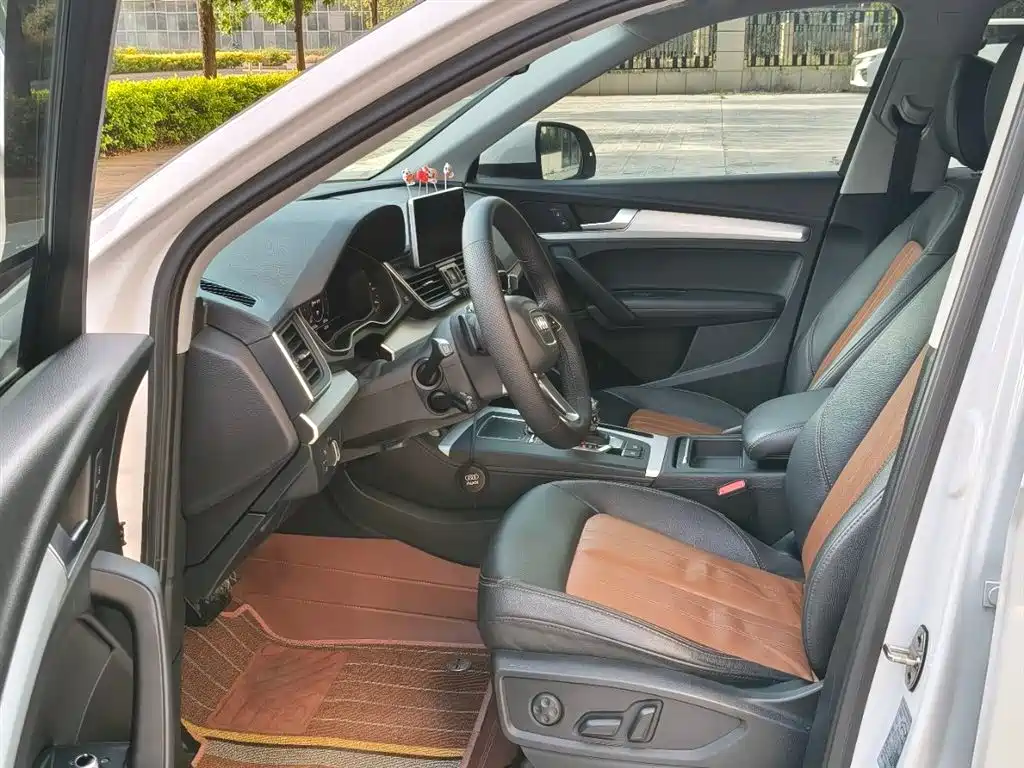 Audi Q5L 2020 40 TFSI Prestige Fashion фото 7