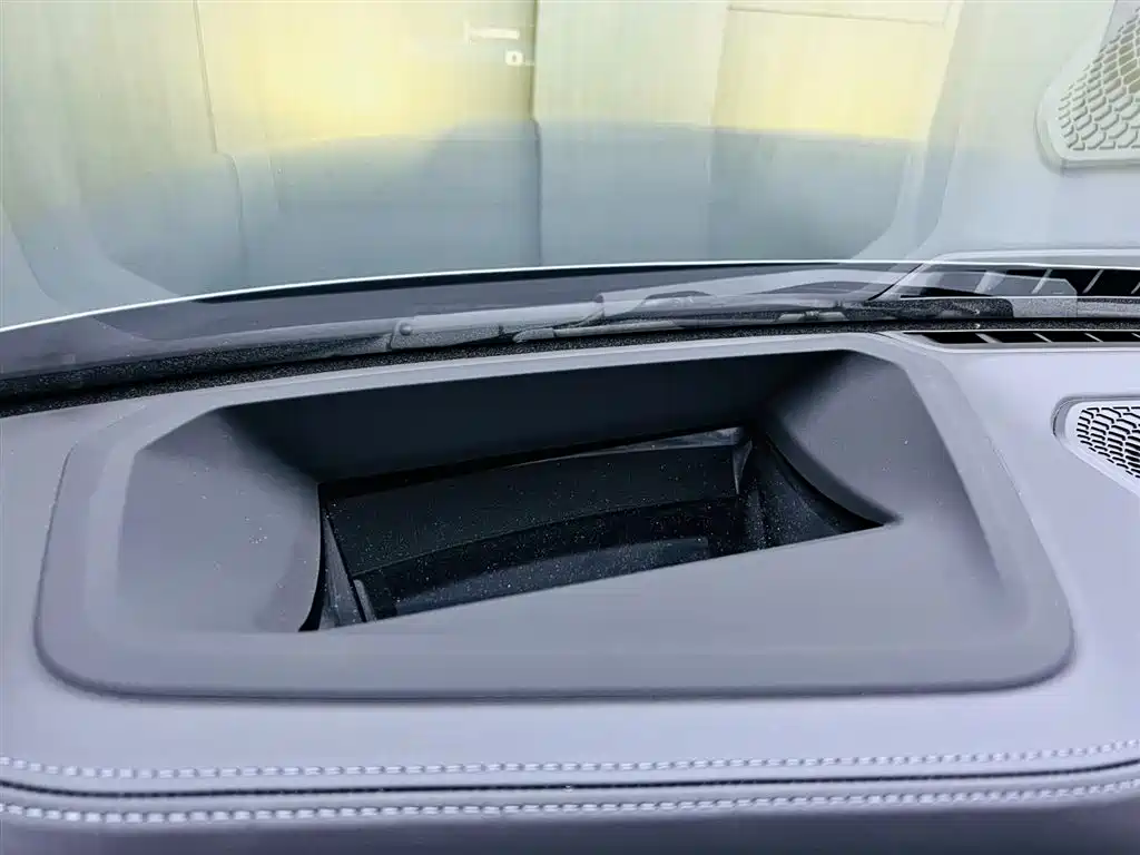BMW M4 2024 BMW M4 Coupe M xDrive Competition фото 15