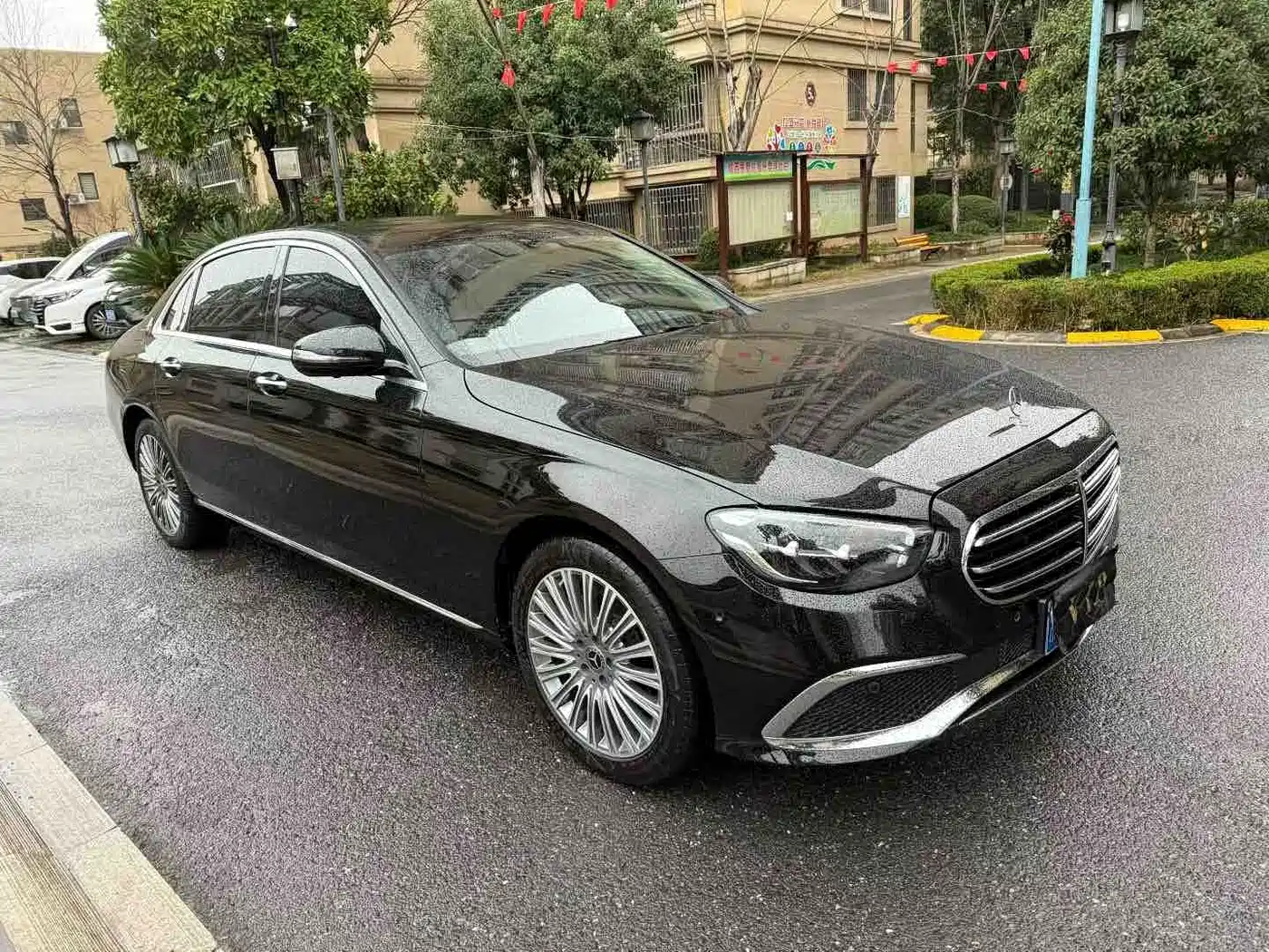 Mercedes-Benz E-Class 2023 E 300 L Luxury фото 3
