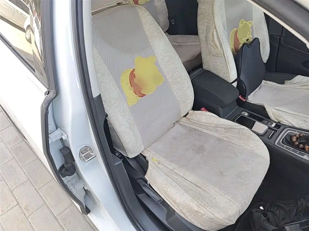 Volkswagen Golf 2016 1.6L Automatic Comfort фото 25