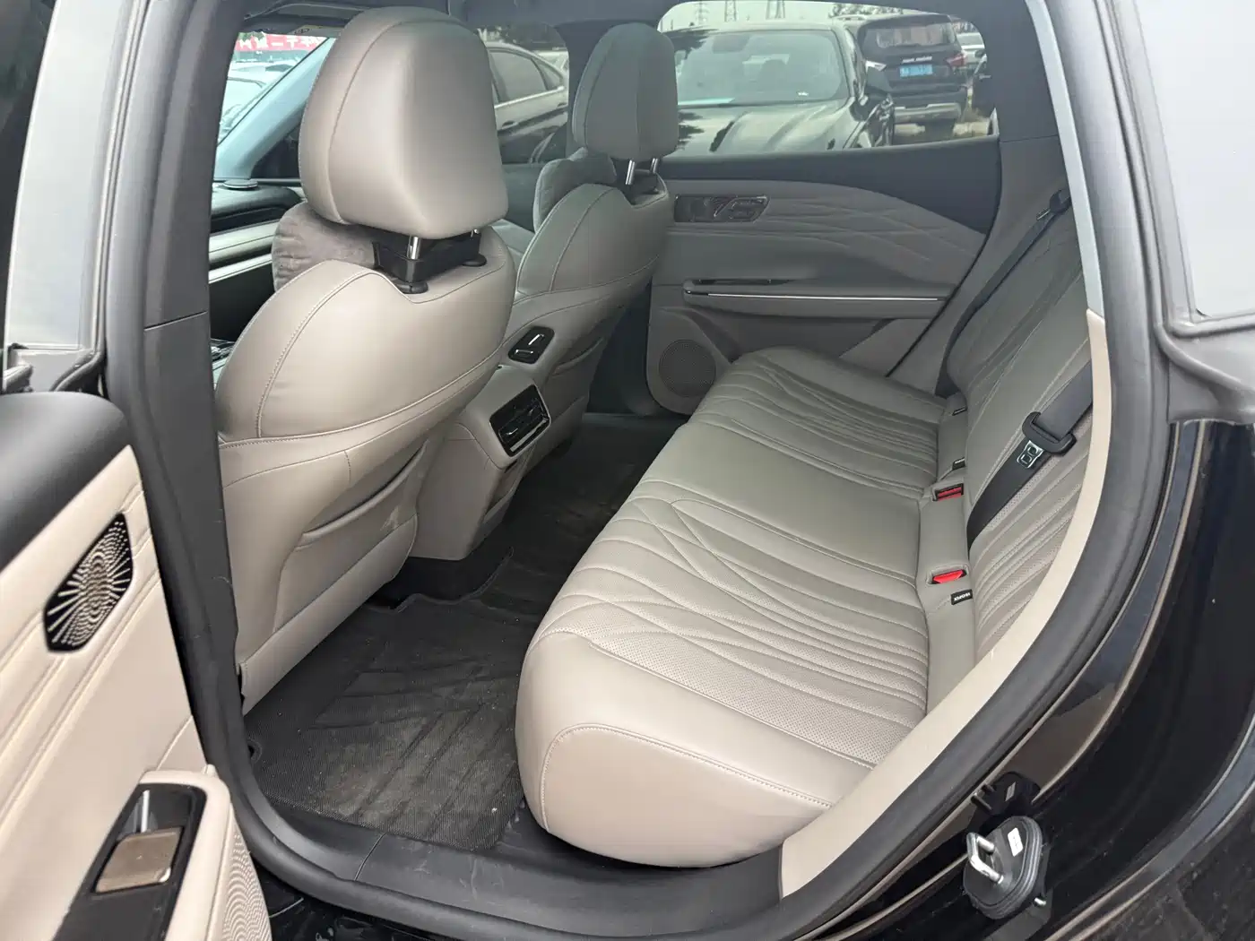 Фото 5 - Geely Galaxy Galaxy Xingyao 8